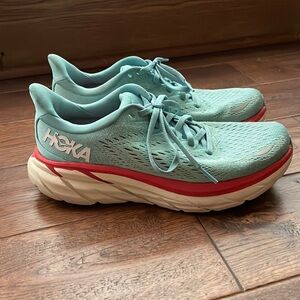 Women’s Hoka Clifton 8